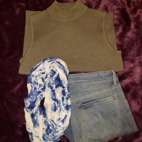 Marbled Light Infinity Scarf - Picture 4 of 4